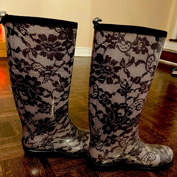 Rain boots- lace design - Picture 3 of 5